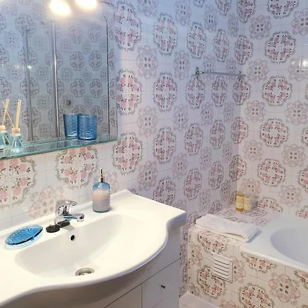 Corte Real Ae - Sea & Old Town View شقة *